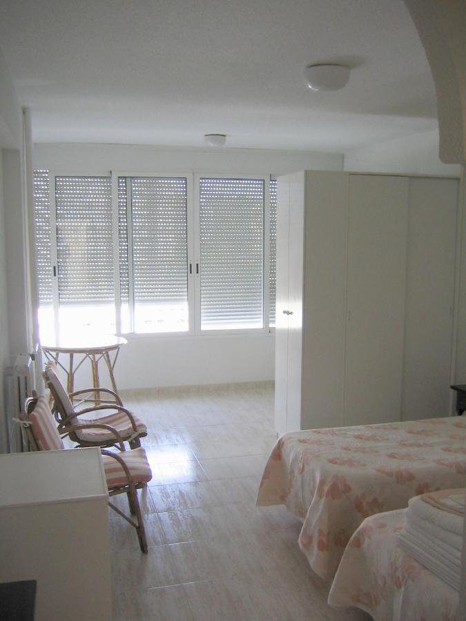 Apartamentos Concorde Alicante Room photo